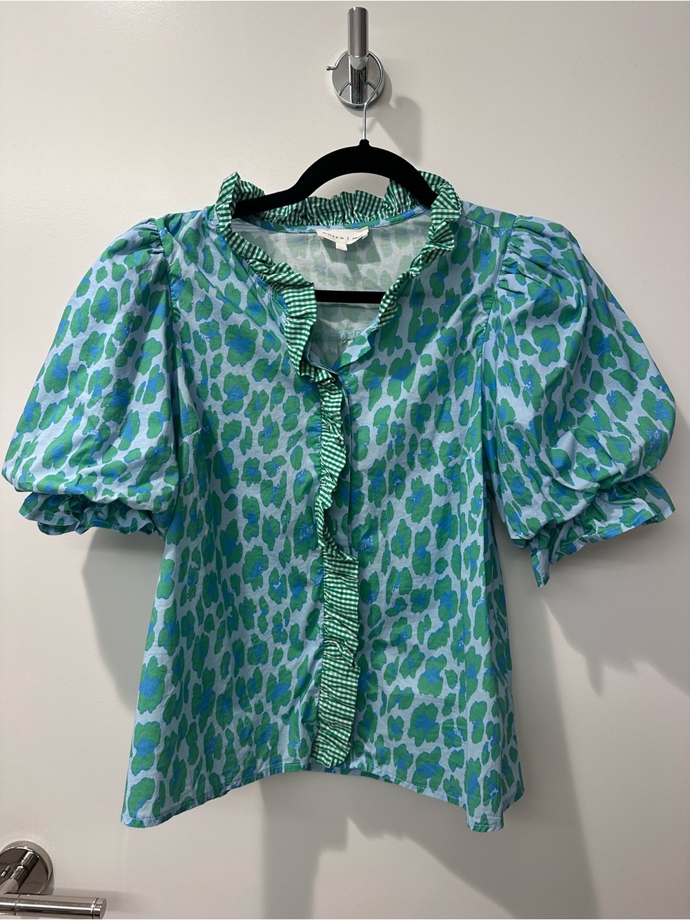 entro Green & Blue Ruffle-Trim Puff Sleeve Top